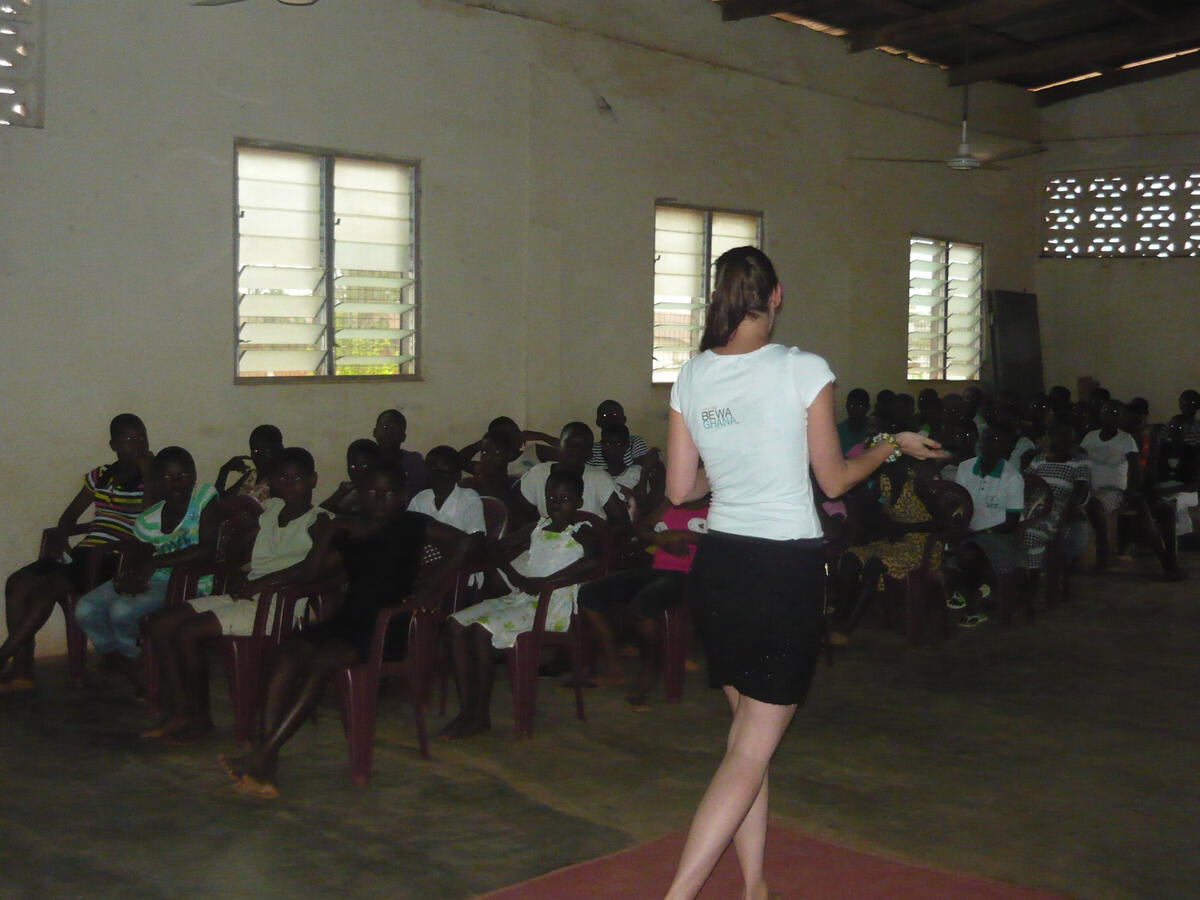 Gesprekken bij de Girl Child Foundation